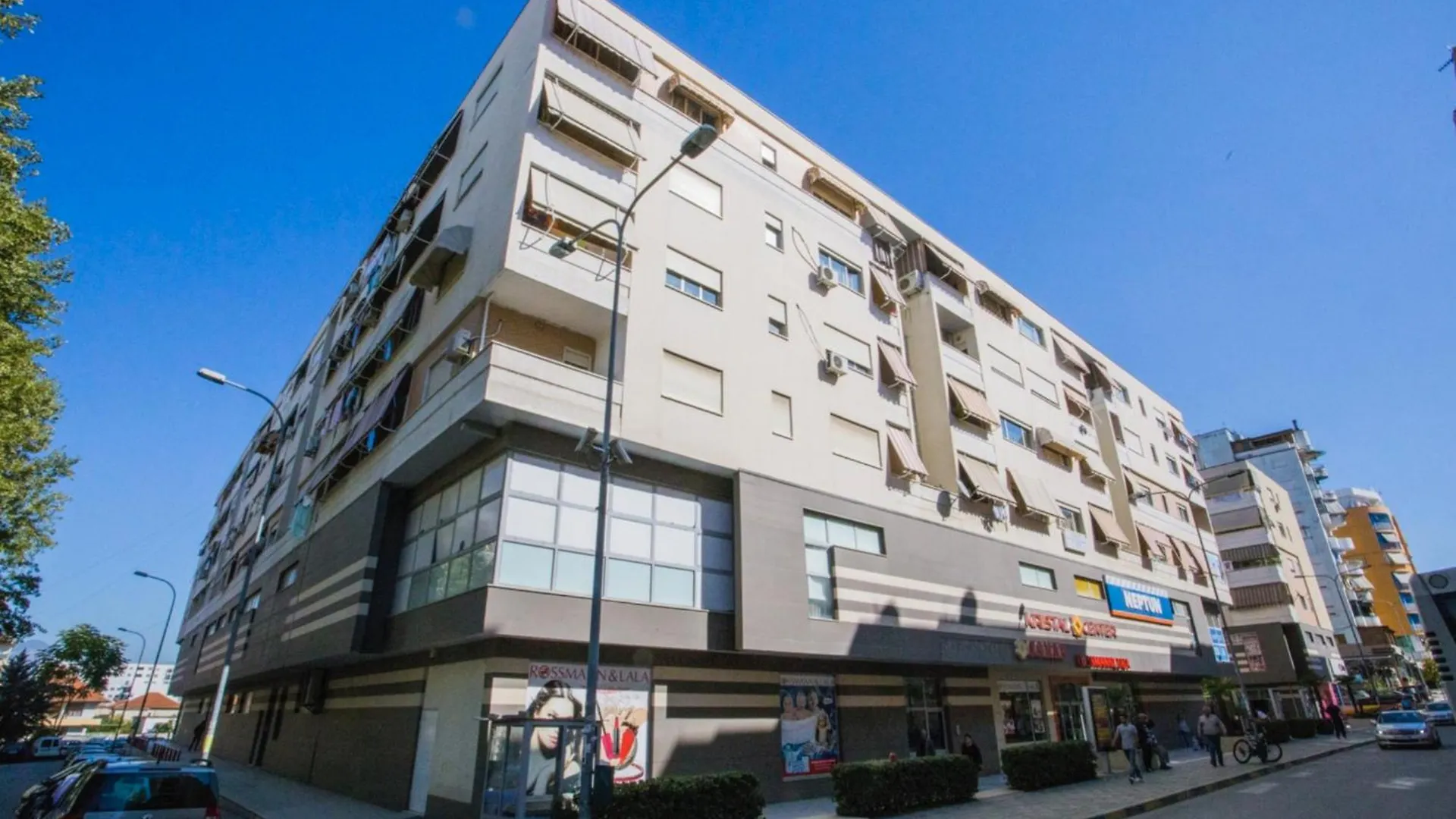 The Pebble Couch Apartment Tirana
